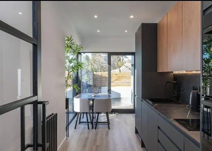 Howth Village Hidden Gem *