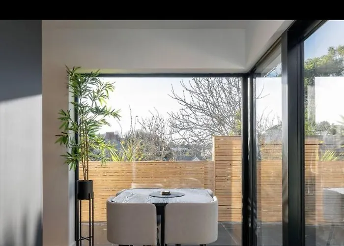 Howth Village Hidden Gem *